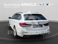 2023 BMW 520