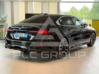 2023 BMW 520