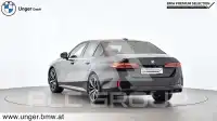2023 BMW 520