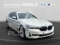 2023 BMW 520