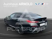 2023 BMW M8