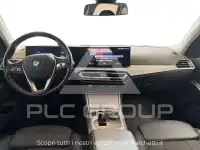 2023 BMW 318