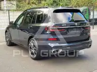 2023 BMW X7