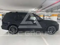 2023 BMW X7