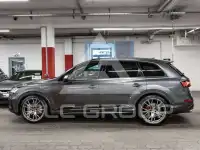 2023 Audi SQ7