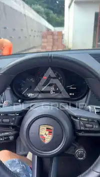 2023 Porsche MACAN