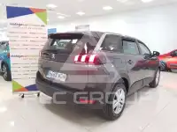 2023 Peugeot 5008