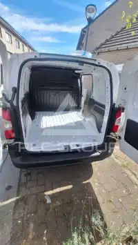 2023 Peugeot Partner
