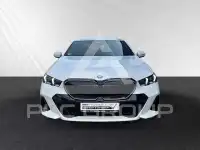 2024 BMW 530