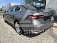 2024 BMW 530