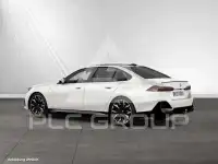 2024 BMW 530