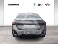 2024 BMW 550