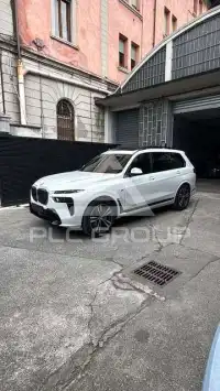 2024 BMW X7