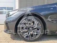 2025 BMW 520