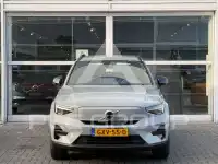 2025 Volvo EX 40