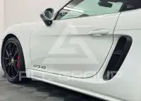 2024 Porsche Cayman