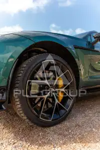 2024 Aston Martin DBX