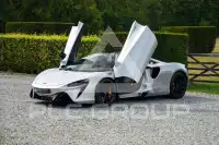 2024 McLaren ARTURA