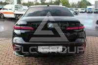 2025 BMW 740