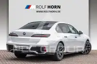 2025 BMW 740