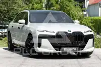 2025 BMW 740