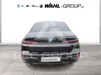 2025 BMW 740