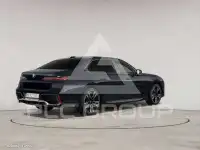 2025 BMW 740