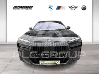 2025 BMW 740