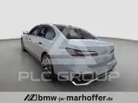 2025 BMW 740