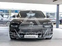 2025 BMW 740