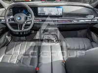 2025 BMW 740