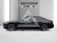 2025 BMW 740