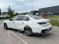 2025 BMW 740