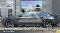 2025 BMW 740