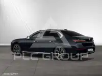 2025 BMW 740