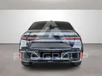 2025 BMW 740