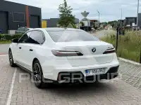 2025 BMW 740