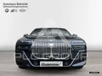 2025 BMW 740