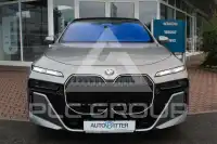 2025 BMW 740