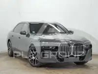 2025 BMW 740