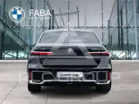 2025 BMW 740