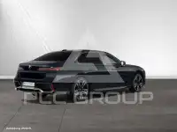 2025 BMW 740