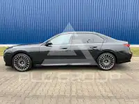 2025 BMW 740