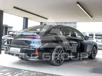 2025 BMW 740