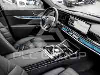 2025 BMW 740