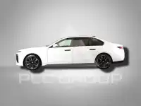 2025 BMW 740