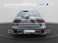 2025 BMW 740