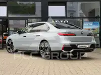 2025 BMW 740