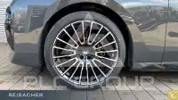 2025 BMW 740