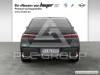 2025 BMW 740